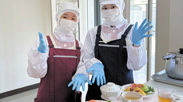 料理している様子