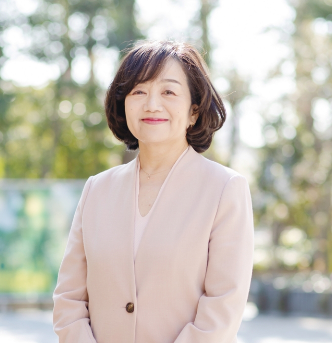 学科長 教授　坂元 眞由美